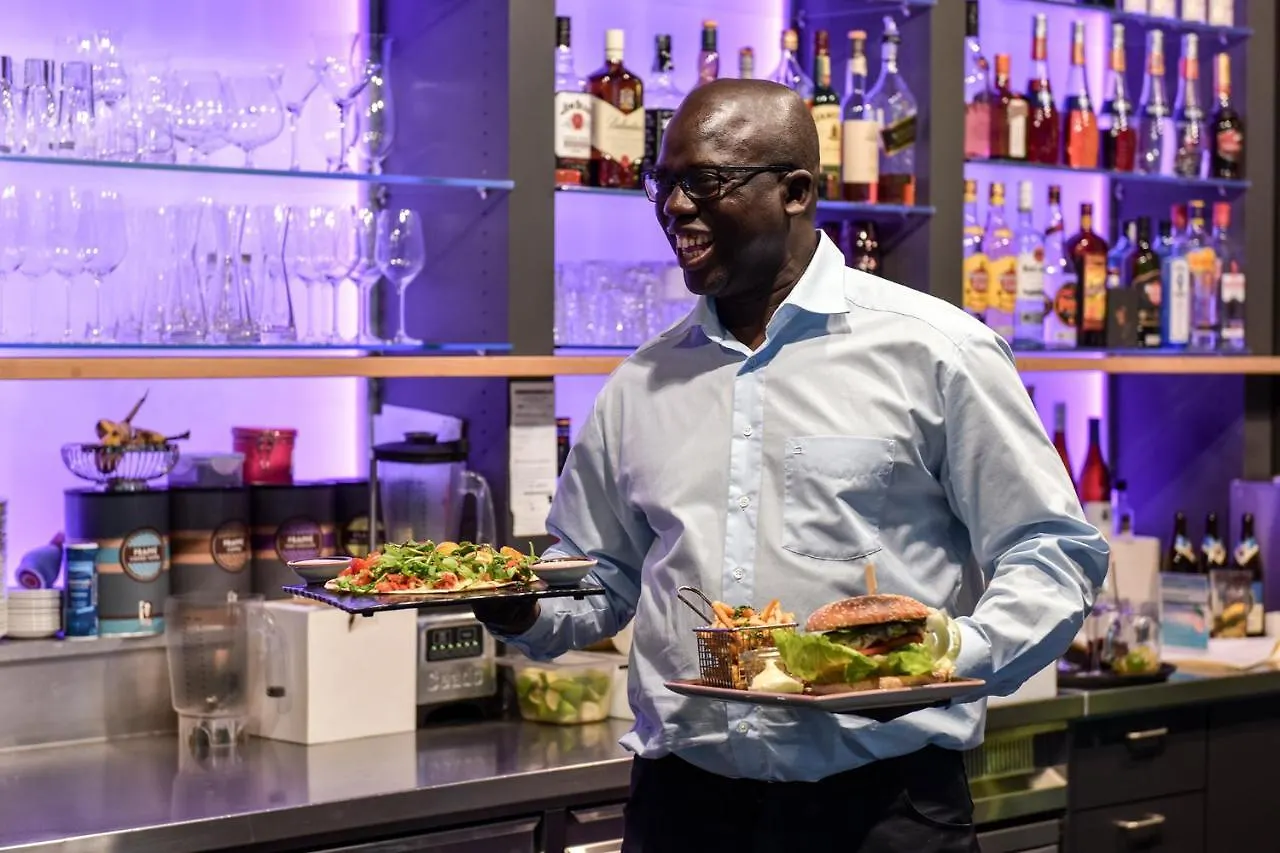 Mercure Hotel Hamburg City 4*,